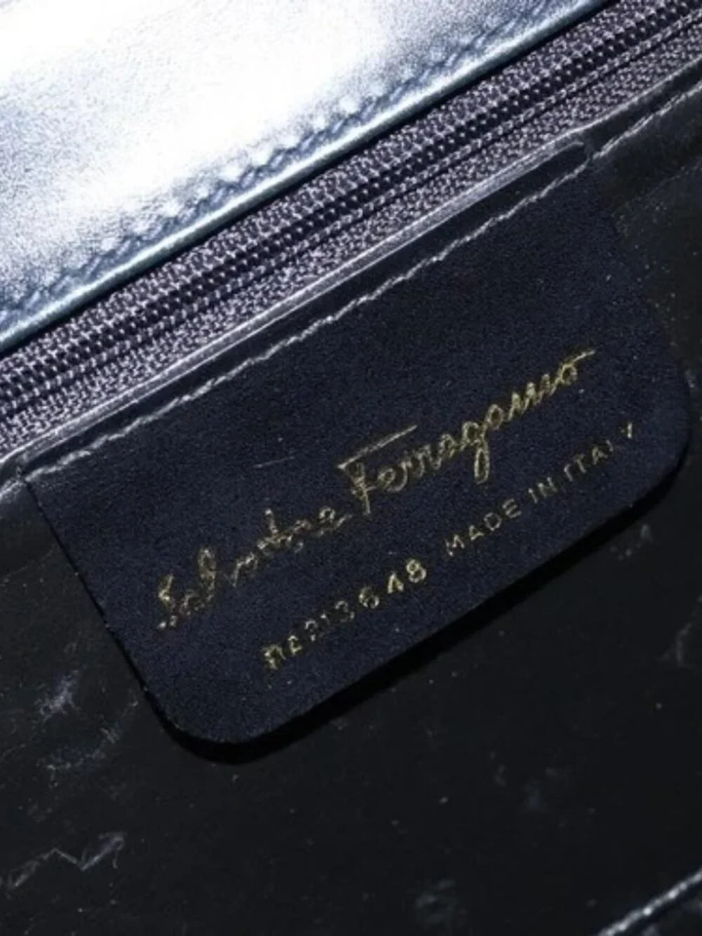 Salvatore Ferragamo Shoulder Bag Leather Black Gold Auth 152686